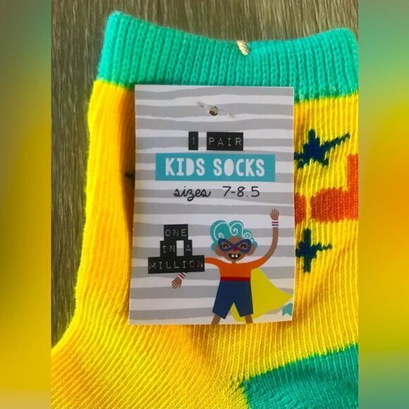NWT … One Pair Of “DO GOOD” (Size: 7 - 8.5) Kids Socks - Picture 3 of 3